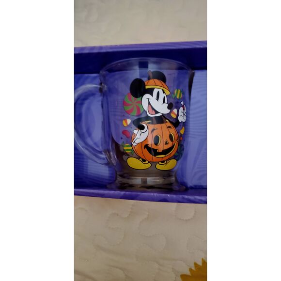 NWT DISNEY COLLECTIBLE HALLOWEEN THEMED MICKEY AND MINNIE MOUSE GLASS MUG SET - Picture 4 of 5